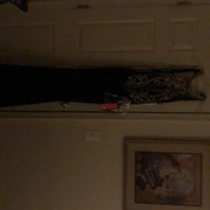 Bnwt size large black prom dress